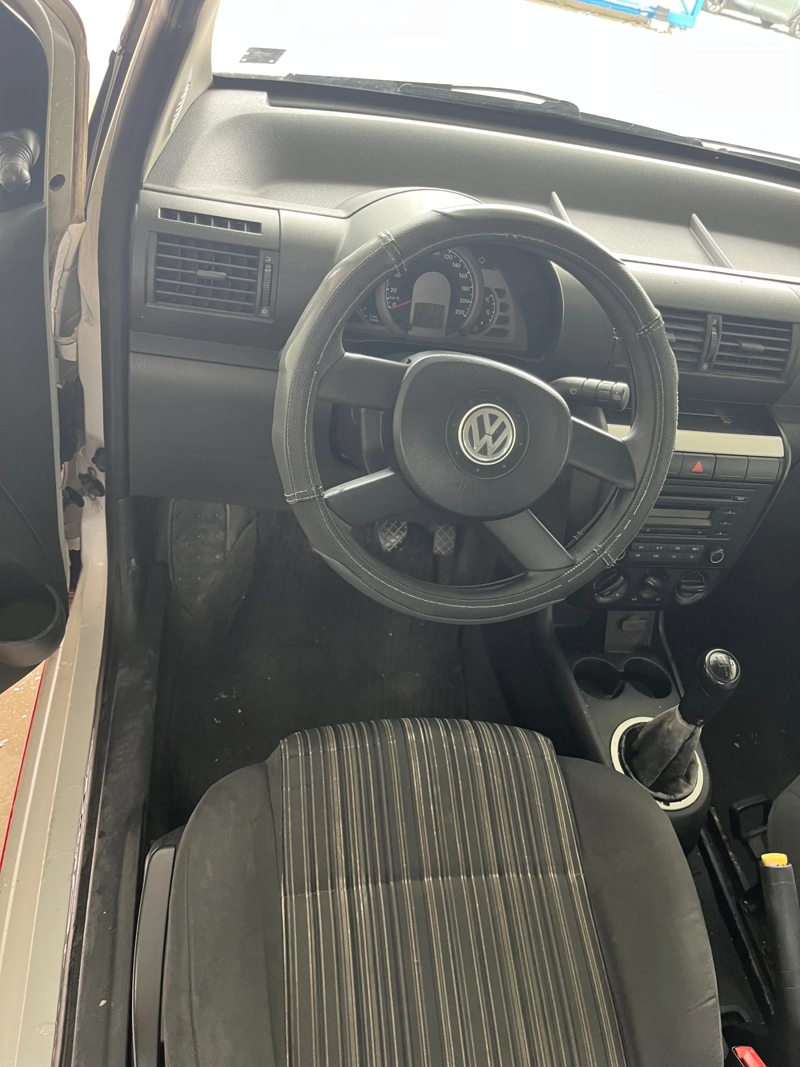 VW Fox, снимка 4 - Автомобили и джипове - 54749997