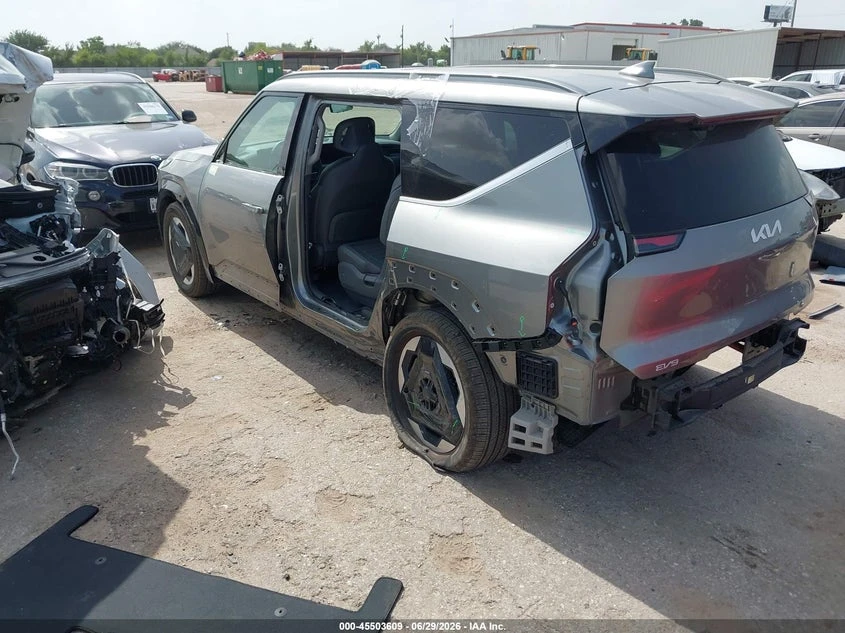 Kia EV9 Land, снимка 3 - Автомобили и джипове - 55452369