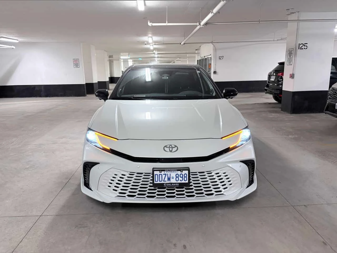 Toyota Camry CVT AWD * CARFAX * БЕЗ ПЪРВОНАЧАЛНА ВНОСКА, снимка 6 - Автомобили и джипове - 55529493