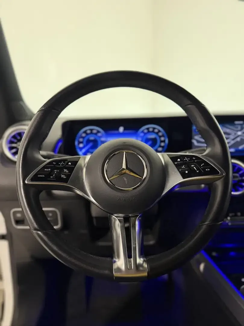 Mercedes-Benz EQB * pano* 4x4* carplay* камера* подгрев* ЛИЗИНГ* , снимка 8 - Автомобили и джипове - 56069351