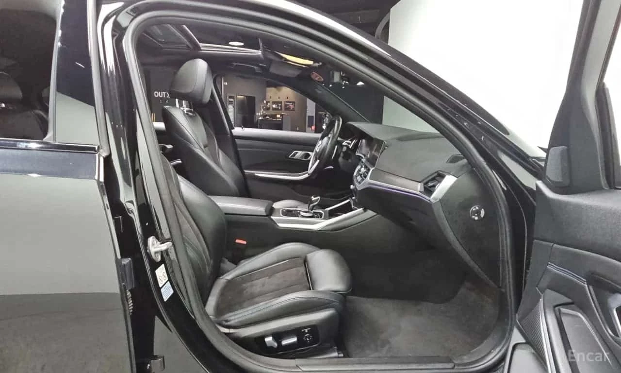 BMW 320  M Sport * АВТОКРЕДИТ БЕЗ ПЪРВОНАЧАЛНА ВНОСКА, снимка 12 - Автомобили и джипове - 56211422
