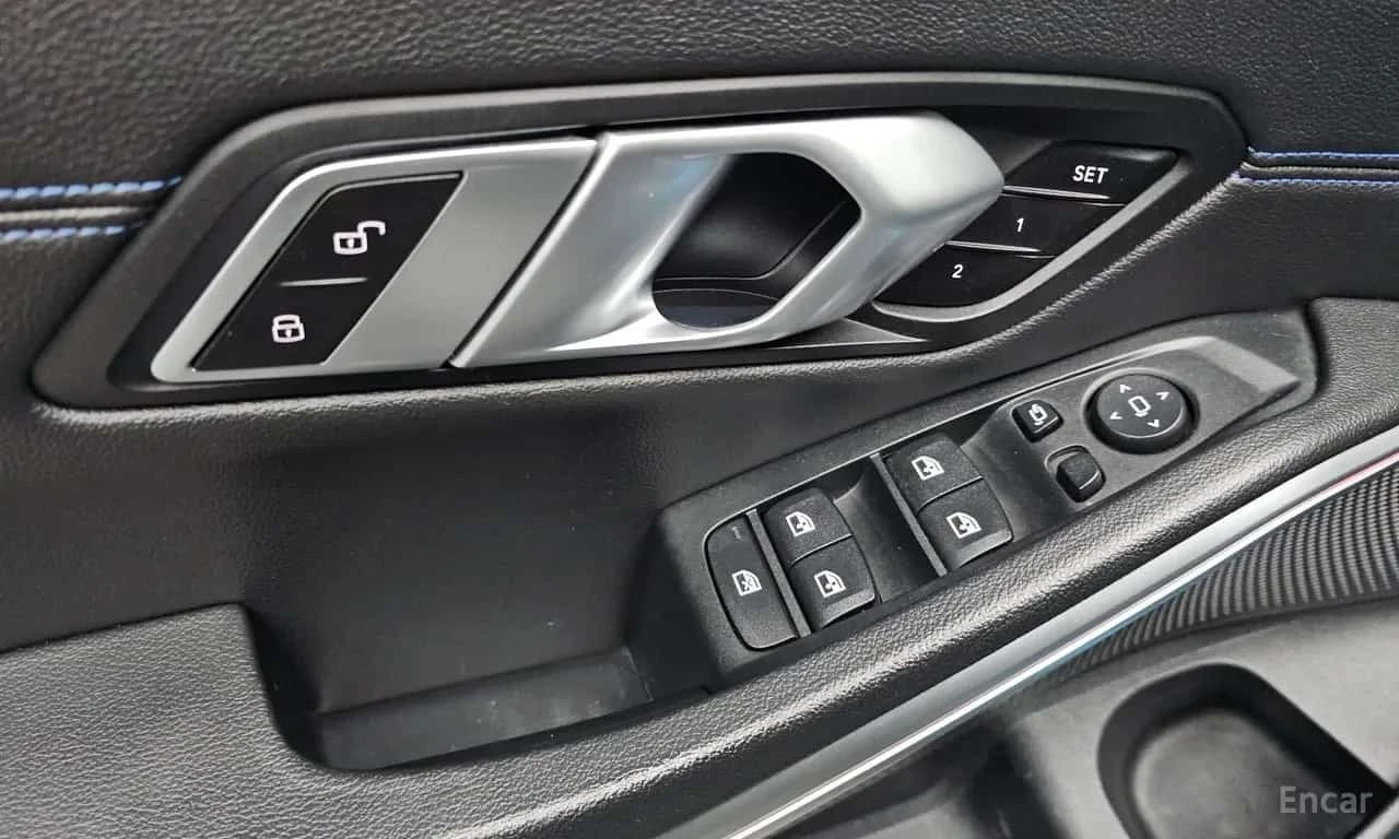 BMW 320  M Sport * АВТОКРЕДИТ БЕЗ ПЪРВОНАЧАЛНА ВНОСКА, снимка 13 - Автомобили и джипове - 56211422