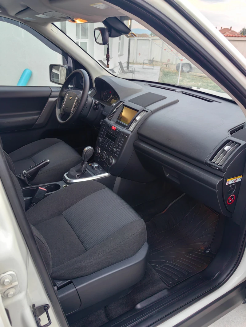 Land Rover Freelander 2.2 Td4 190 кс Автомат 4х4, снимка 16 - Автомобили и джипове - 47069831