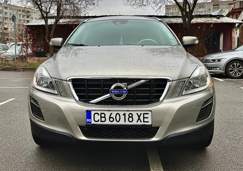 Volvo XC60 AWD - 3.2L, снимка 1 - Автомобили и джипове - 48270961