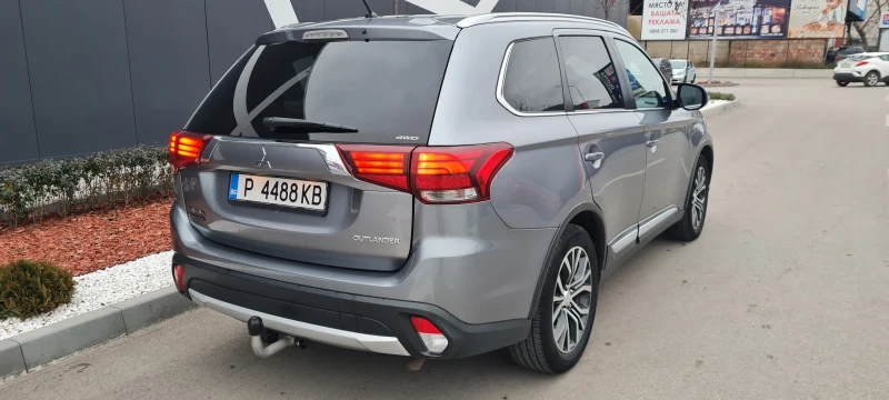 Mitsubishi Outlander 4WD ПЕРФЕКТНО СЪСТОЯНИЕ , снимка 3 - Автомобили и джипове - 48683910