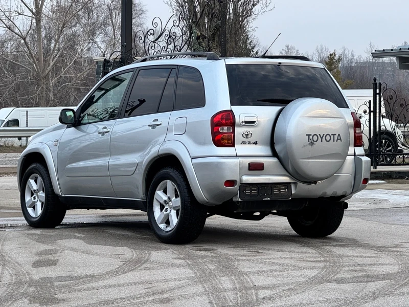 Toyota Rav4 2.0D4D 4x4 ИТАЛИЯ, снимка 3 - Автомобили и джипове - 49295919