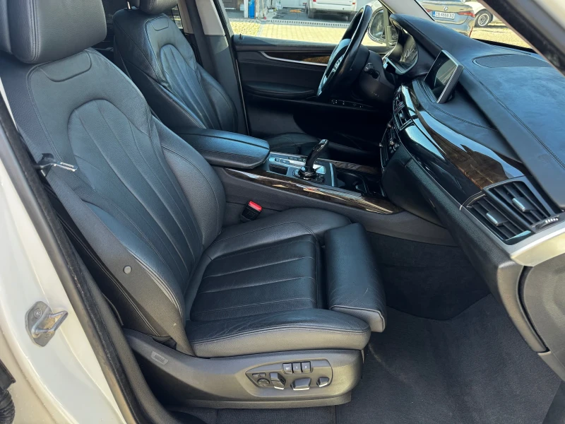 BMW X5 5.0i xDrive PANO Keyless Softclose Exclusive, снимка 10 - Автомобили и джипове - 52421865