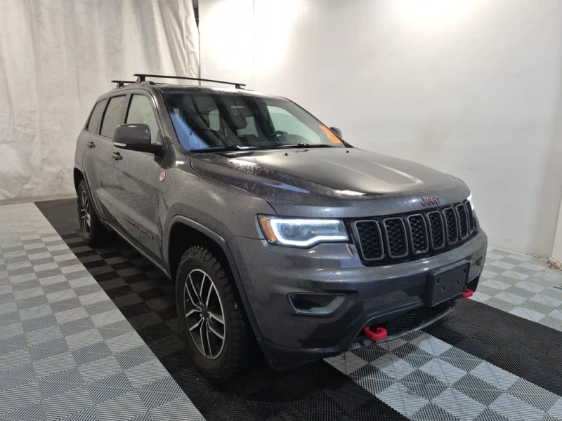 Jeep Grand cherokee 2020 TRAILHAWK * CARFAX * БЕЗ ПЪРВОНАЧАЛНА ВНОСКА, снимка 2 - Автомобили и джипове - 52771409