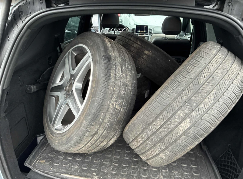 Mercedes-Benz GLE 350 видео на двигателя, снимка 11 - Автомобили и джипове - 52773028