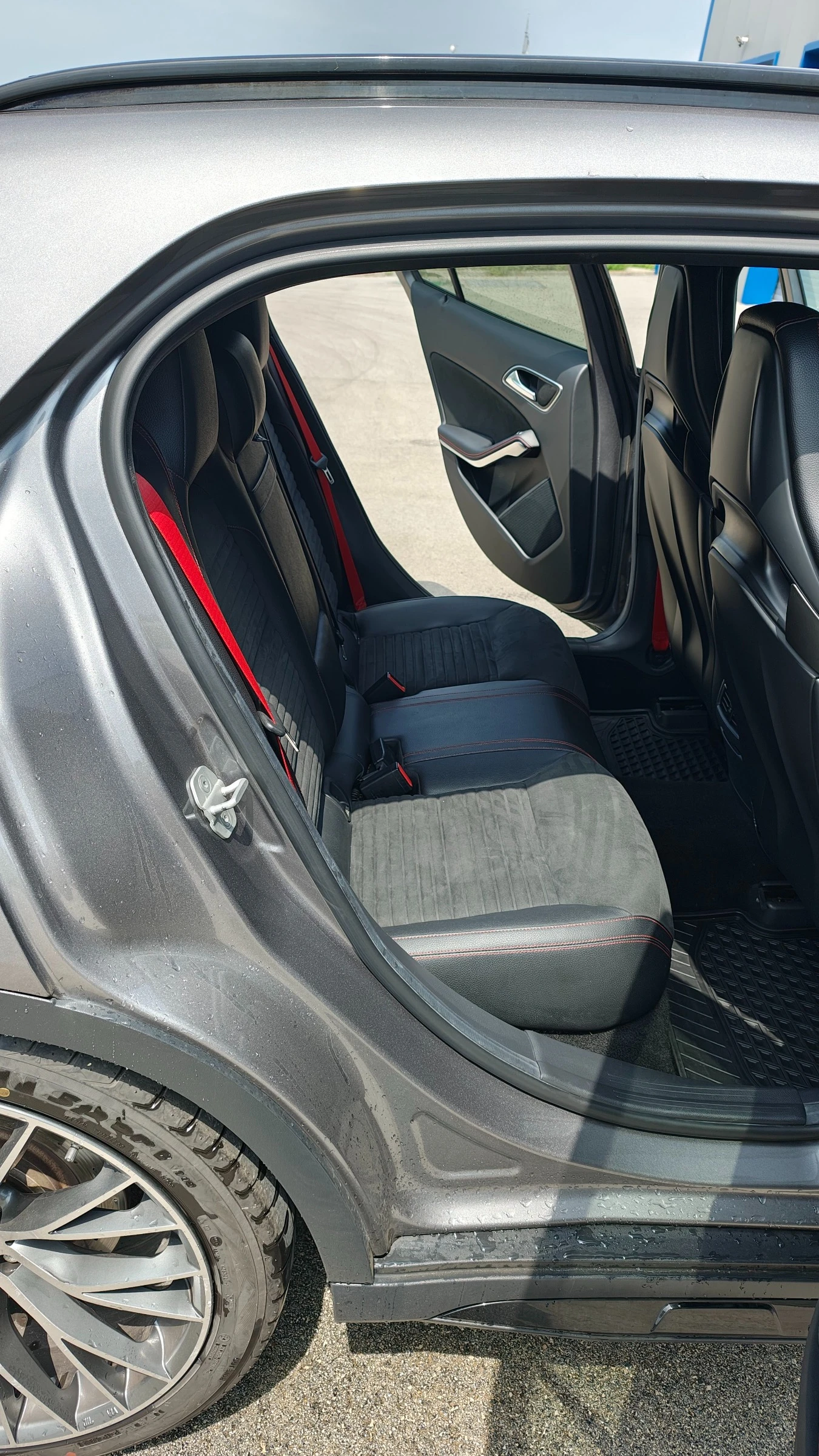 Mercedes-Benz GLA 45 AMG Renntech GLA 50RS - изображение 4
