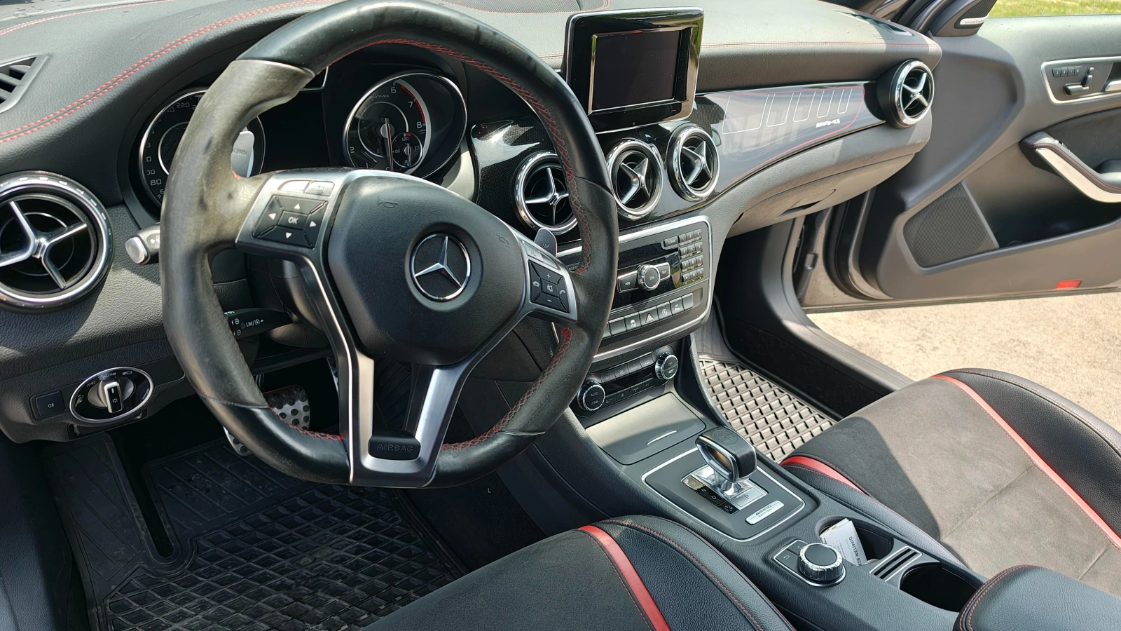 Mercedes-Benz GLA 45 AMG Renntech GLA 50RS - изображение 7