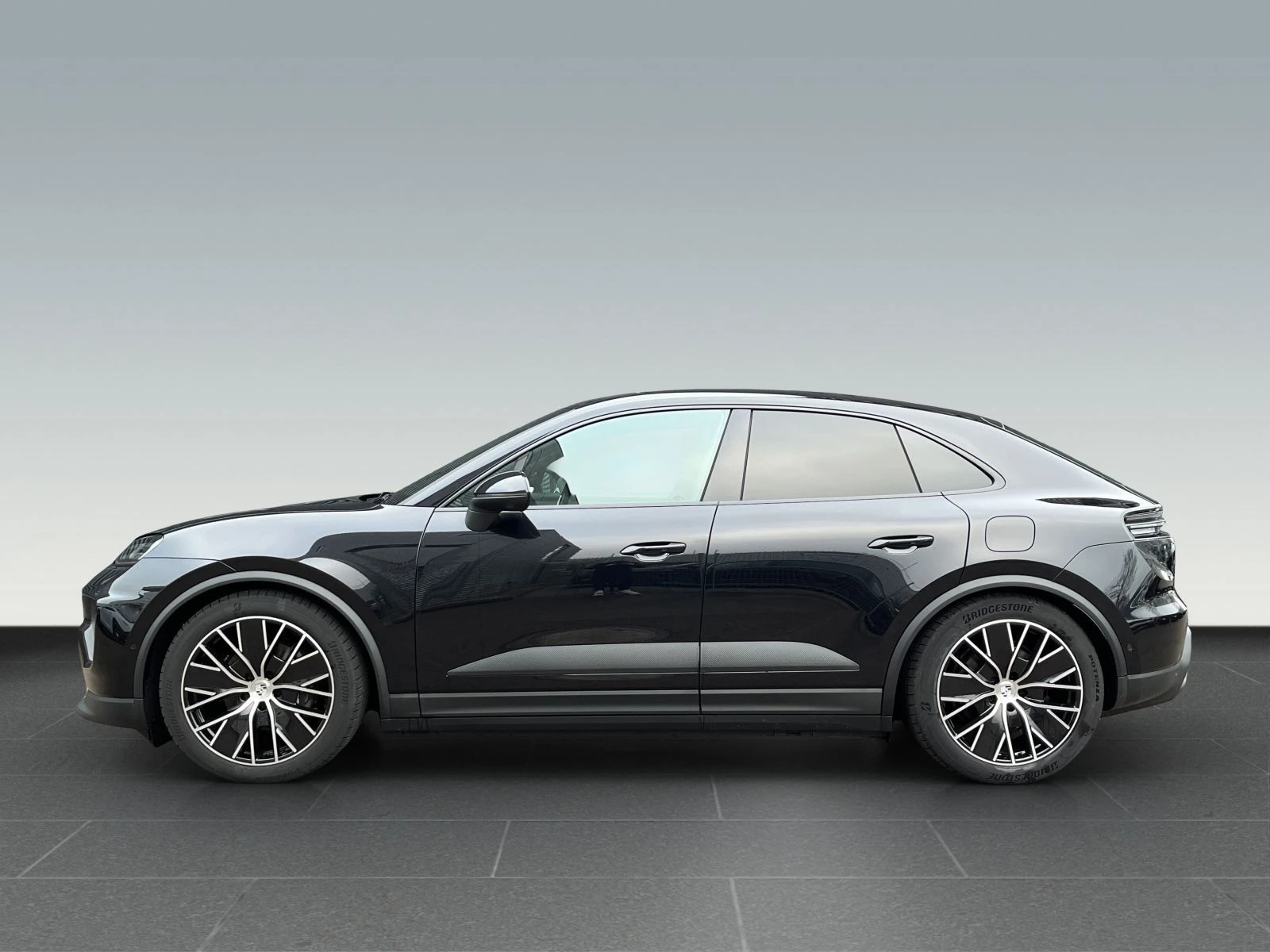 Porsche Macan 4/ ELECTRIC/ NEW MODEL/ LIFT/ 360 CAMERA/ LED/ 21/ - изображение 4