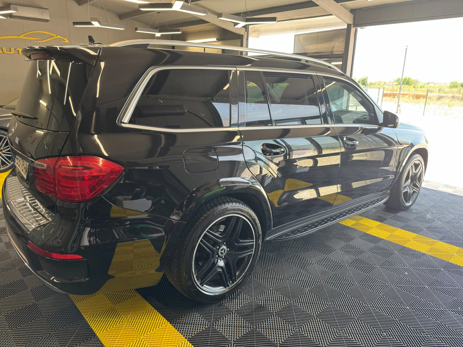 Mercedes-Benz GL 350 - изображение 6