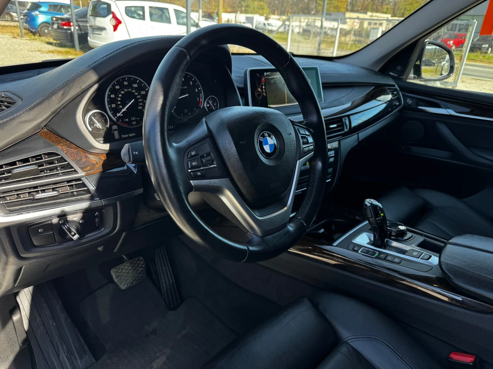 BMW X5 5.0i xDrive PANO Keyless Softclose Exclusive - изображение 9