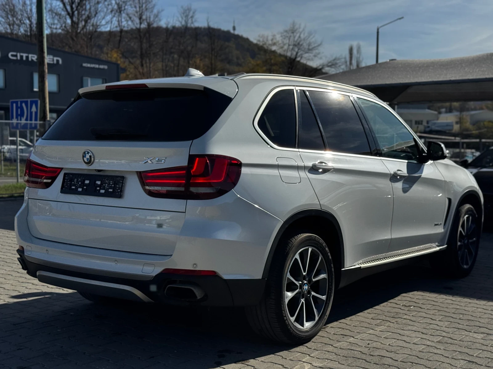 BMW X5 5.0i xDrive PANO Keyless Softclose Exclusive - изображение 6