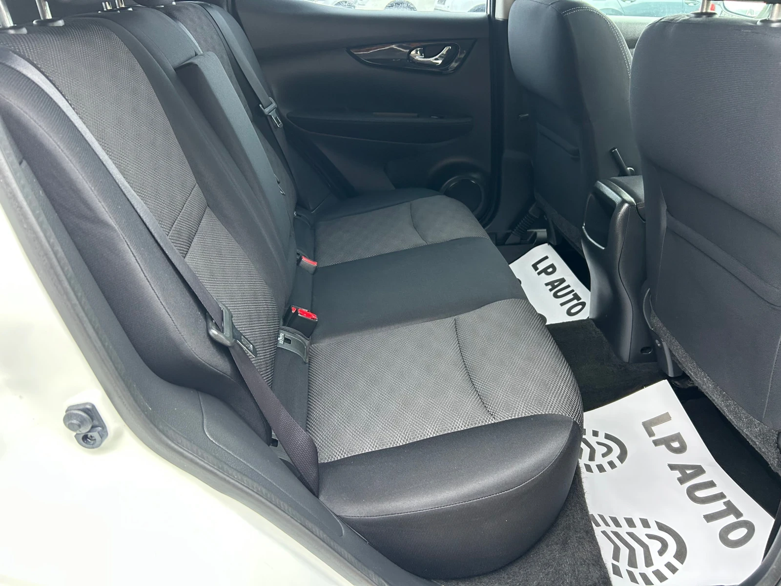 Nissan Qashqai * 1.5Dci* 110к.с* NAVI* KAMERA* LED*  - изображение 8