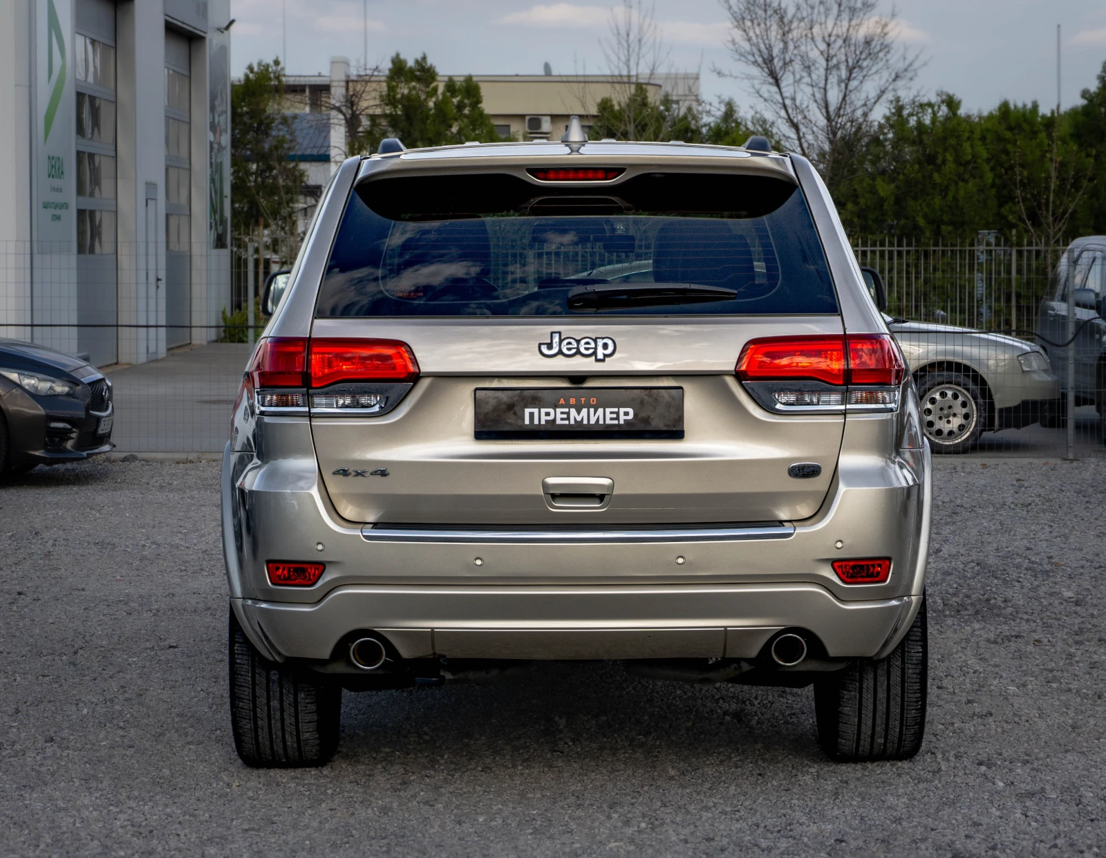 Jeep Grand cherokee OVERLAND-6 МЕСЕЦА ГАРАНЦИЯ-РЕАЛНИ КИЛОМЕТРИ-ТОП, снимка 5 - Автомобили и джипове - 54137815