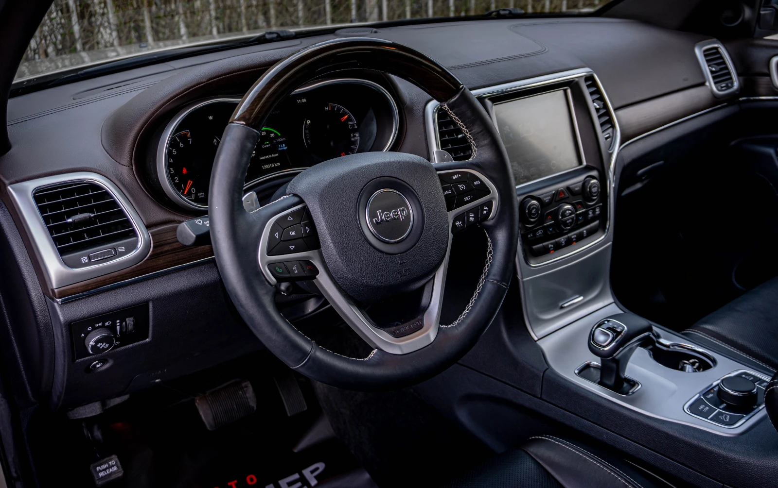 Jeep Grand cherokee OVERLAND-6 МЕСЕЦА ГАРАНЦИЯ-РЕАЛНИ КИЛОМЕТРИ-ТОП, снимка 7 - Автомобили и джипове - 54137815