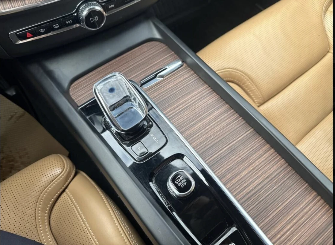 Volvo XC60 HYBRID* BOWER* WILKINS* INSCRIPTION* ПАНОРАМА* 360, снимка 13 - Автомобили и джипове - 54455178