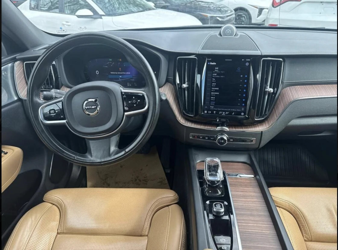 Volvo XC60 HYBRID* BOWER* WILKINS* INSCRIPTION* ПАНОРАМА* 360, снимка 10 - Автомобили и джипове - 54455178