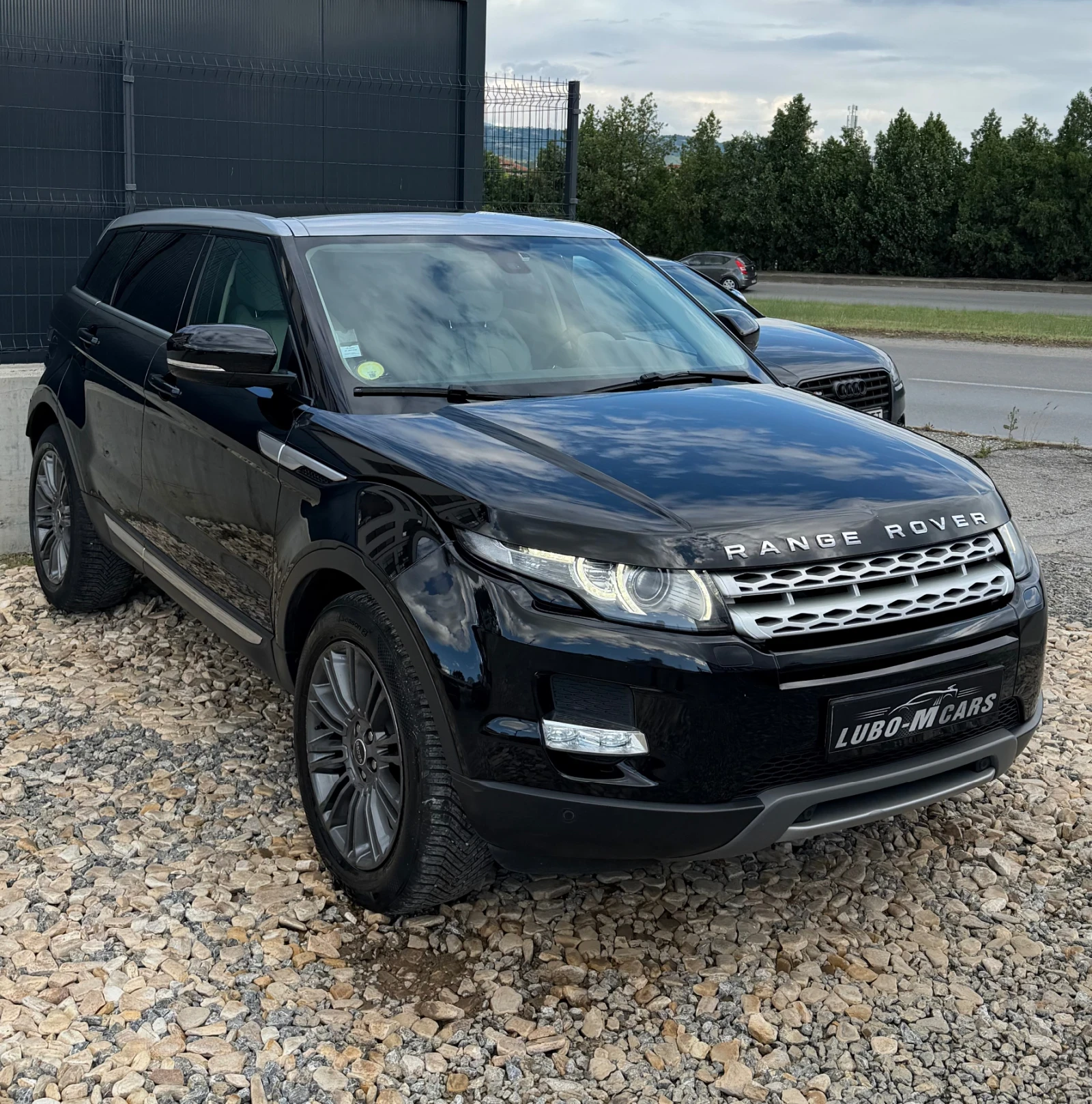 Land Rover Range Rover Evoque 2.2TD4* PRESTIGE* FULL* ТОП* , снимка 3 - Автомобили и джипове - 54797510