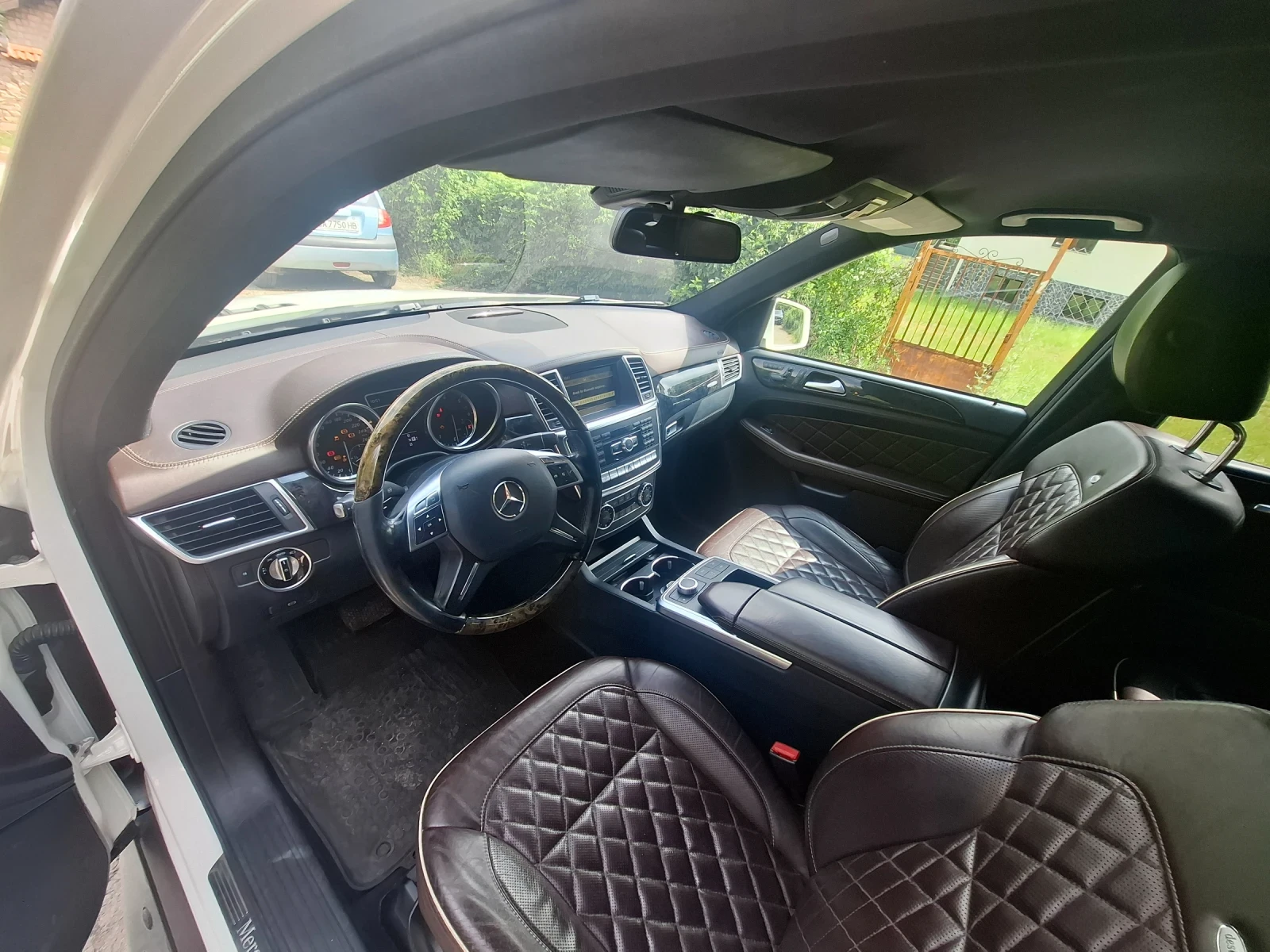 Mercedes-Benz ML 350 Блутек 4 матик, снимка 12 - Автомобили и джипове - 55024164