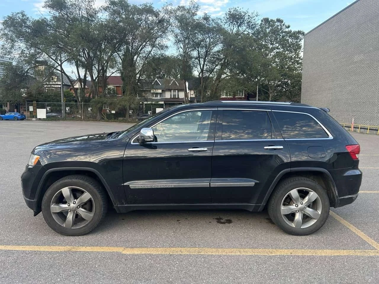 Jeep Grand cherokee * Overland * АВТОКРЕДИТ БЕЗ ПЪРВОНАЧАЛНА ВНОСКА* , снимка 2 - Автомобили и джипове - 55736790