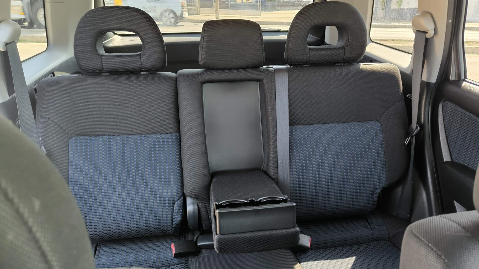 Mitsubishi Outlander 2.4i automatic , снимка 12 - Автомобили и джипове - 55958324