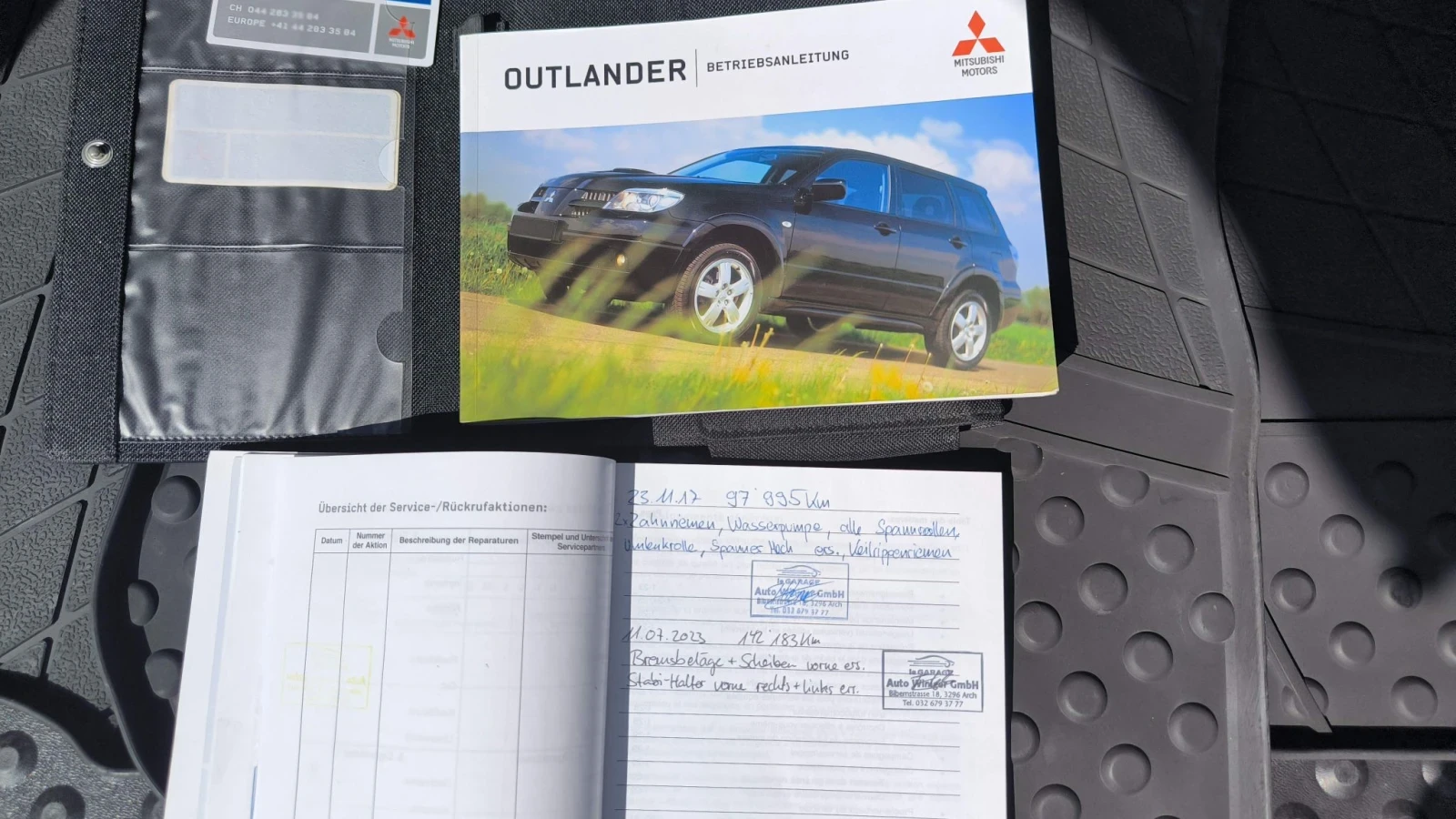 Mitsubishi Outlander 2.4i automatic , снимка 14 - Автомобили и джипове - 55958324