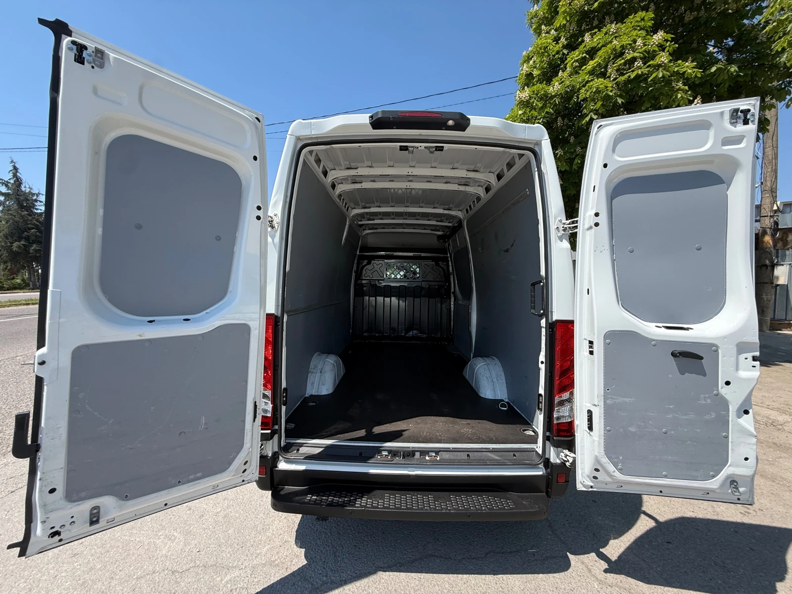 Iveco Daily 35S16 HI MATIC 8 , снимка 16 - Бусове и автобуси - 54443148