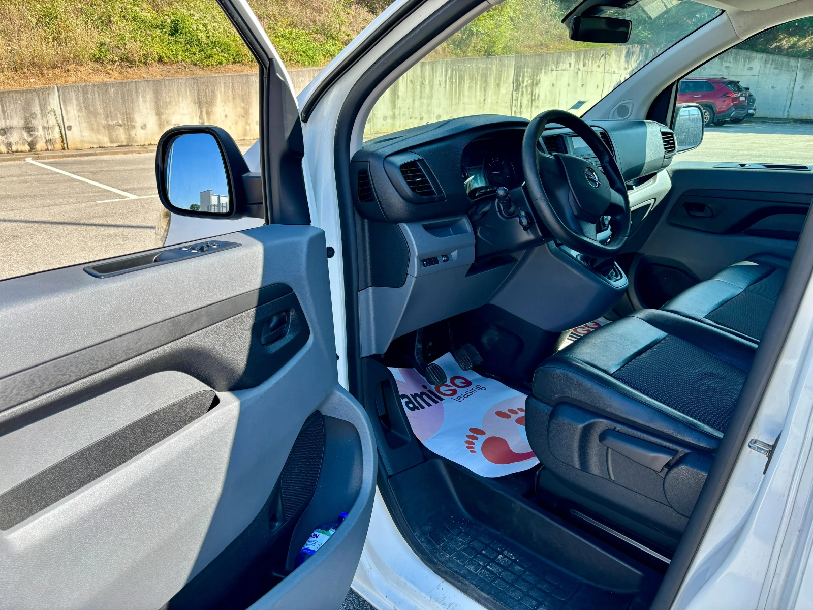 Opel Vivaro 1.5D 102 к.с , снимка 11 - Бусове и автобуси - 55588096