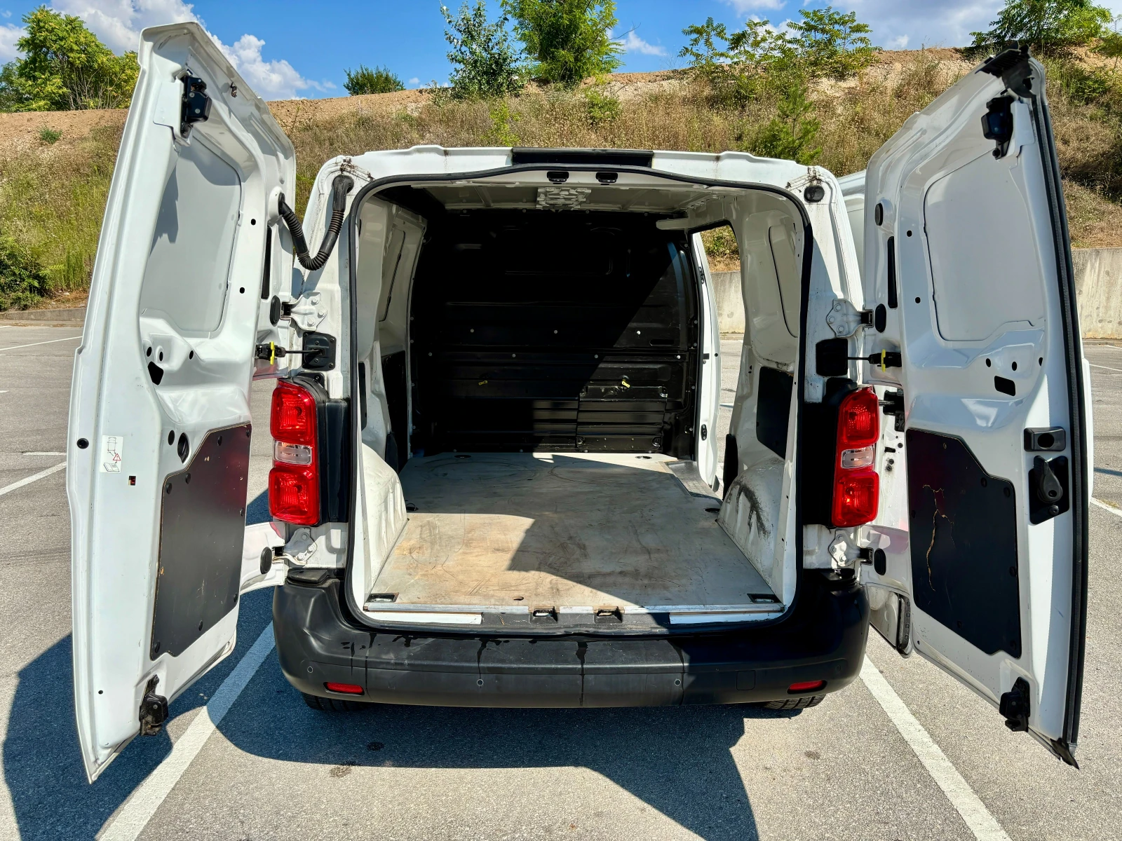 Opel Vivaro 1.5D 102 к.с , снимка 9 - Бусове и автобуси - 55588096
