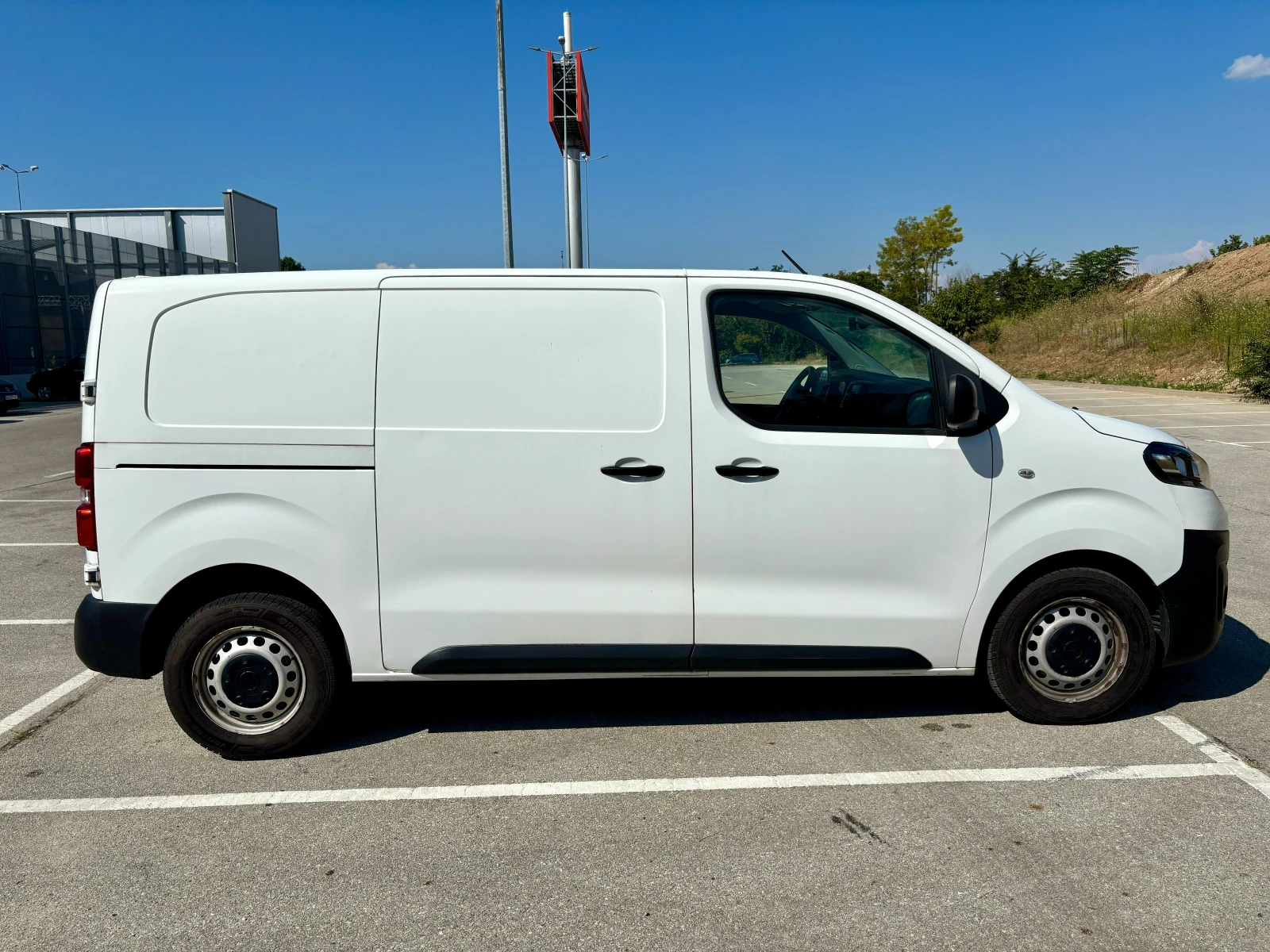 Opel Vivaro 1.5D 102 к.с , снимка 7 - Бусове и автобуси - 55588096
