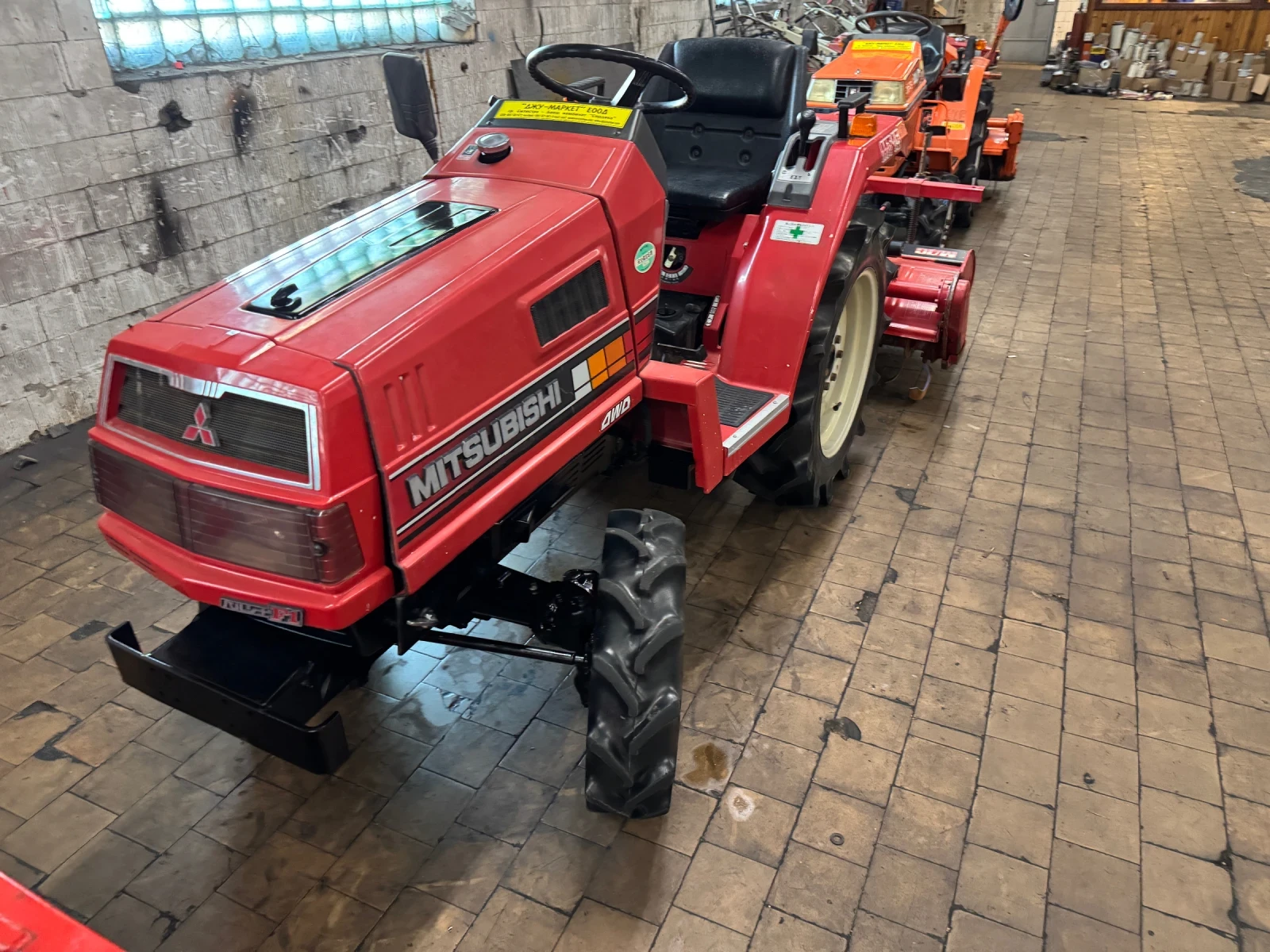 Трактор Mitsubishi MT15D - изображение 3