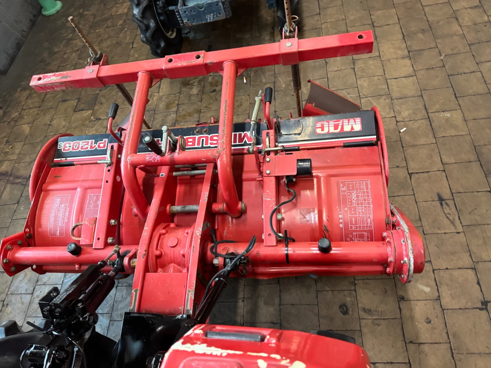Трактор Mitsubishi MT15D - изображение 7
