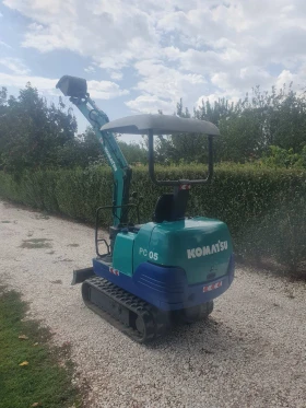      Komatsu PC-05-7