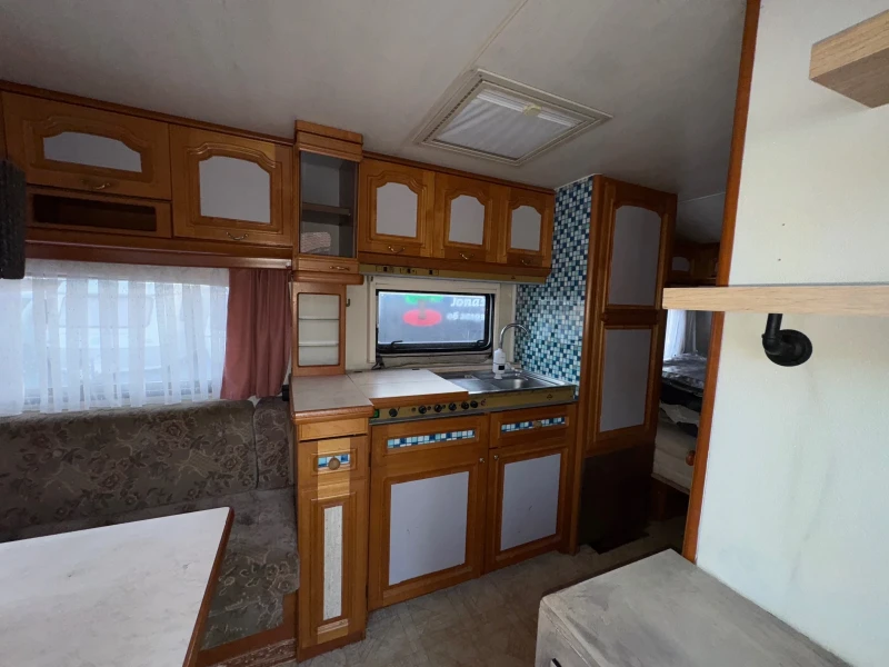 Каравана Hobby, снимка 10 - Каравани и кемпери - 52488380