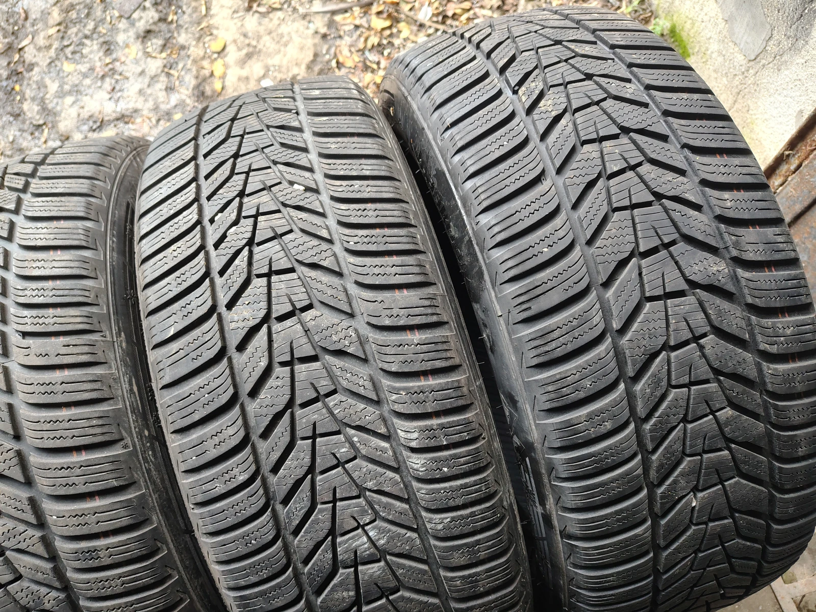 Гуми Зимни 225/55R18, снимка 3 - Гуми и джанти - 54086034