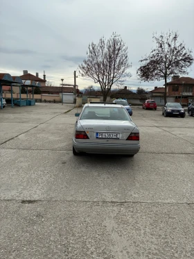 Mercedes-Benz 124, снимка 3