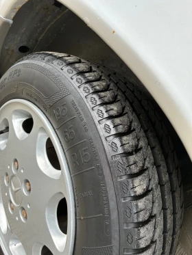 Mercedes-Benz 124 - 3499 € / 6843.45 лв. - 43559185 10