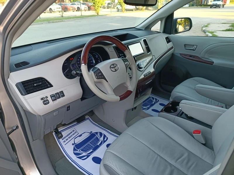 Toyota Sienna 3.5i-267кс-ШВЕЙЦАРИЯ-АВТОМАТ-4Х4-Keyless-FULL , снимка 8 - Автомобили и джипове - 45990565