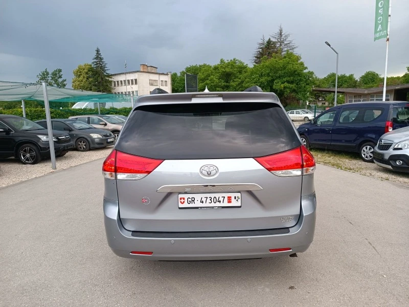 Toyota Sienna 3.5i-267кс-ШВЕЙЦАРИЯ-АВТОМАТ-4Х4-Keyless-FULL , снимка 4 - Автомобили и джипове - 45990565