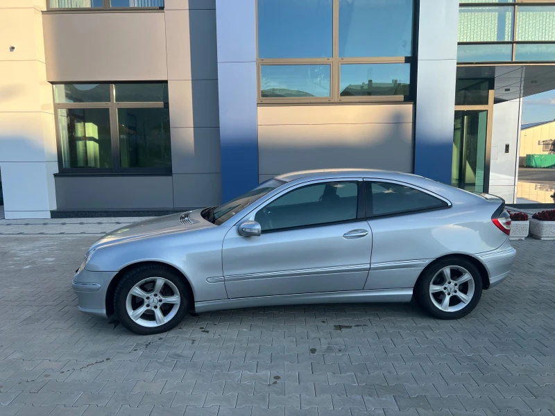 Mercedes-Benz C 220 Avantgarde Фейслифт Автоматик 150 к.с., снимка 7 - Автомобили и джипове - 47329258