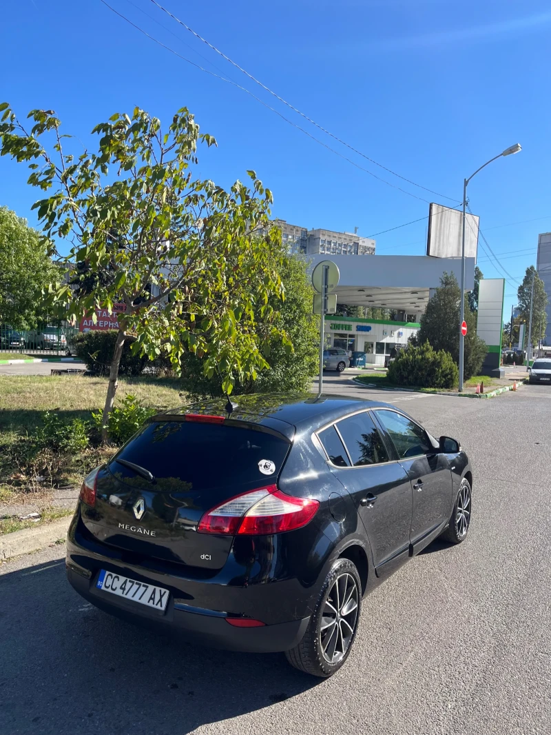 Renault Megane BOSE/149000км/ОБСЛУЖЕНА, снимка 4 - Автомобили и джипове - 47426061