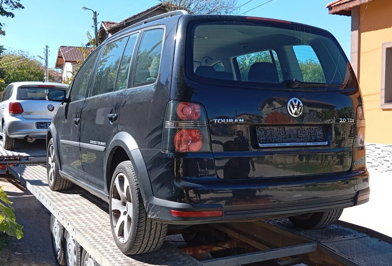 VW Touran КРОС-ЛДЖ17-СПОРТ-КЛИМАТРОНИК, снимка 16 - Автомобили и джипове - 47440943