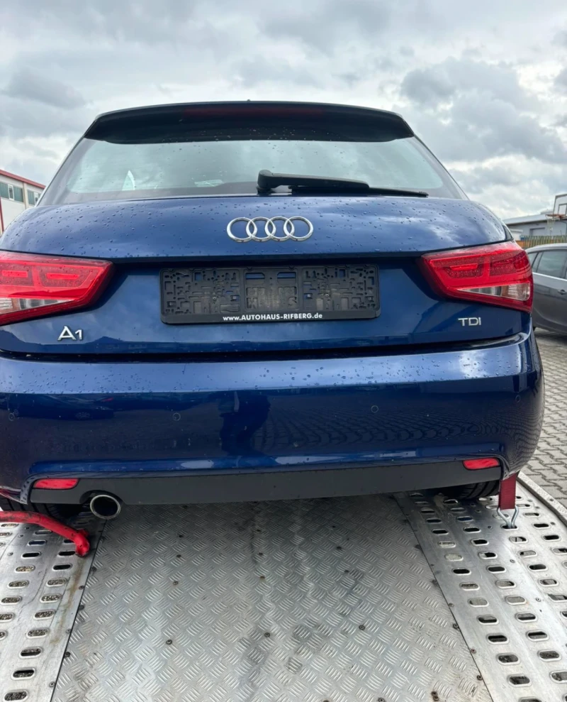 Audi A1 1.6tdi Cay Автомат, снимка 4 - Автомобили и джипове - 47558268