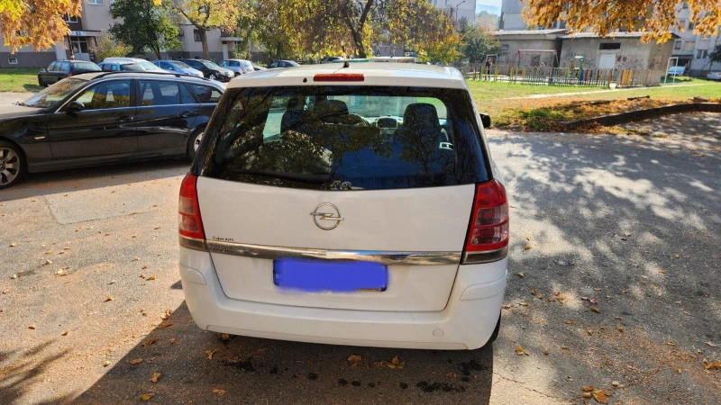 Opel Zafira, снимка 3 - Автомобили и джипове - 47815341