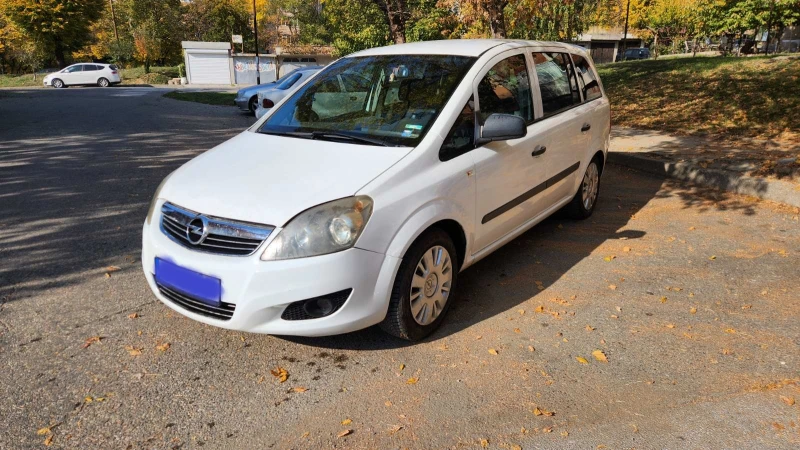 Opel Zafira, снимка 1 - Автомобили и джипове - 47815341