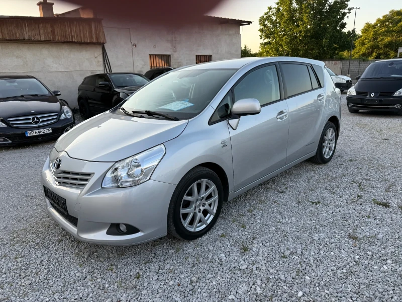 Toyota Verso 2.2 D4-D 150ps AUTOMAT, снимка 4 - Автомобили и джипове - 51356673