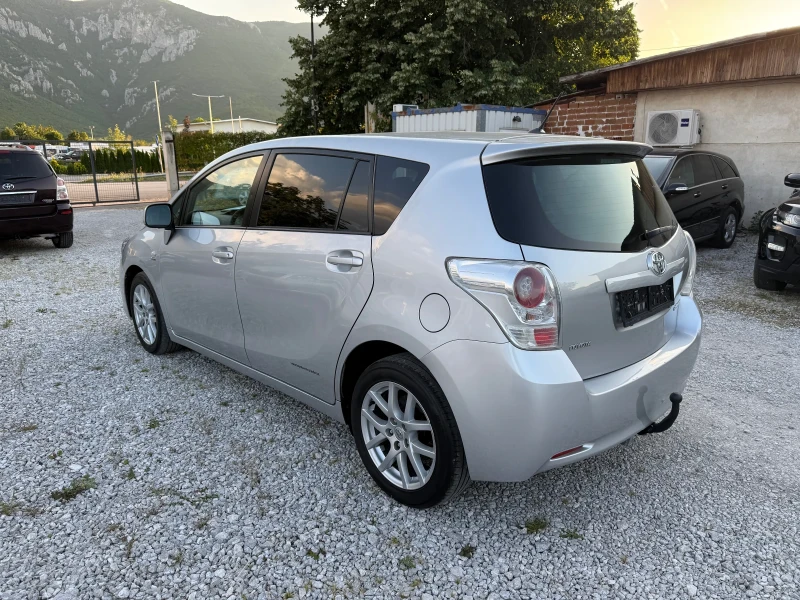 Toyota Verso 2.2 D4-D 150ps AUTOMAT, снимка 8 - Автомобили и джипове - 51356673